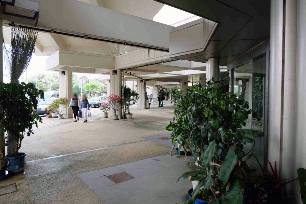 宮古空港エントランス付近